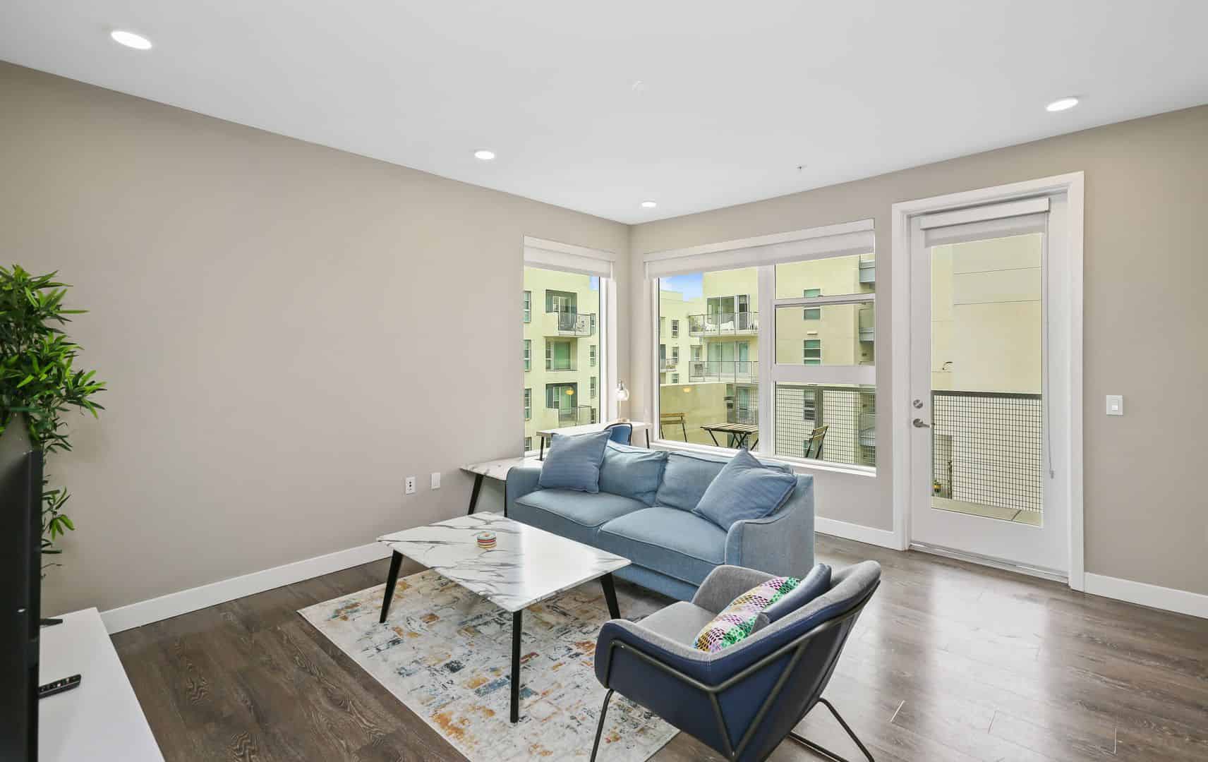 6677 Santa Monica Blvd, Los Angeles Student Apartments | Amber