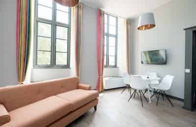 1 Bedroom Deluxe - Kitchen?w=400&h=260&fit=crop&q=40&auto=format&trim=auto