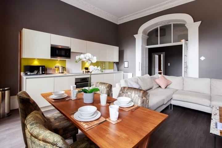 2 Bedroom 1 Bathroom - Bedroom?w=400&h=260&fit=crop&q=40&auto=format&trim=auto