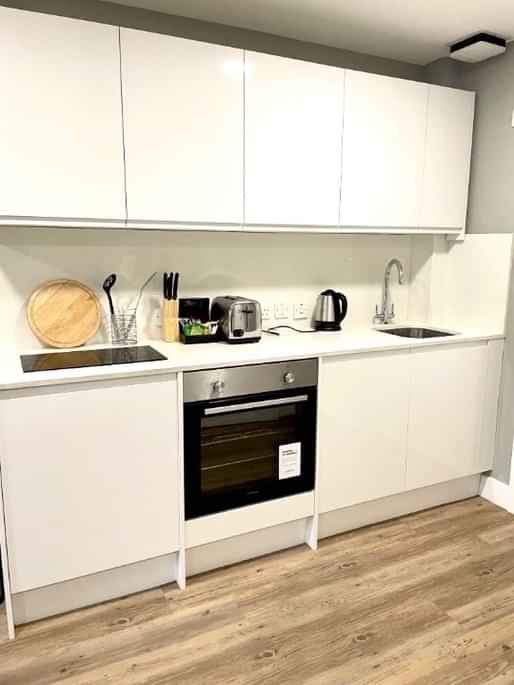 1 Bedroom - Common Area?w=400&h=260&fit=crop&q=40&auto=format&trim=auto