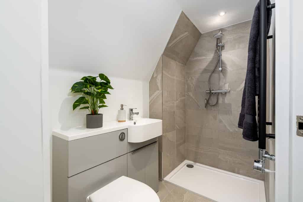 Room in a 2 Bedroom Apartment, 56 Park Street, Bristol, BS1 5JN (6) - Bristol, England, United Kingdom - Bedroom 1 - Bathroom