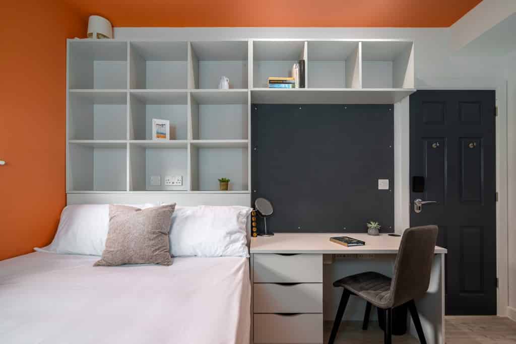 Room in a 4 Bedroom Apartment, 78 Park Street, Bristol, BS1 5LA (3) - Bristol, England, United Kingdom - Bedroom 2 - Bedroom