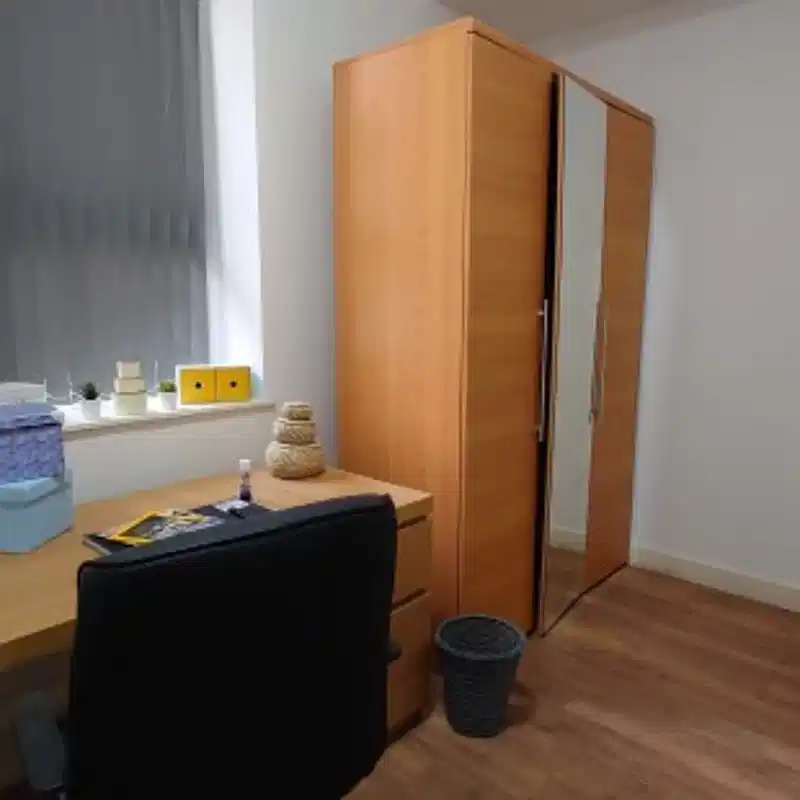 Ensuite - Amenities?w=400&h=260&fit=crop&q=40&auto=format&trim=auto