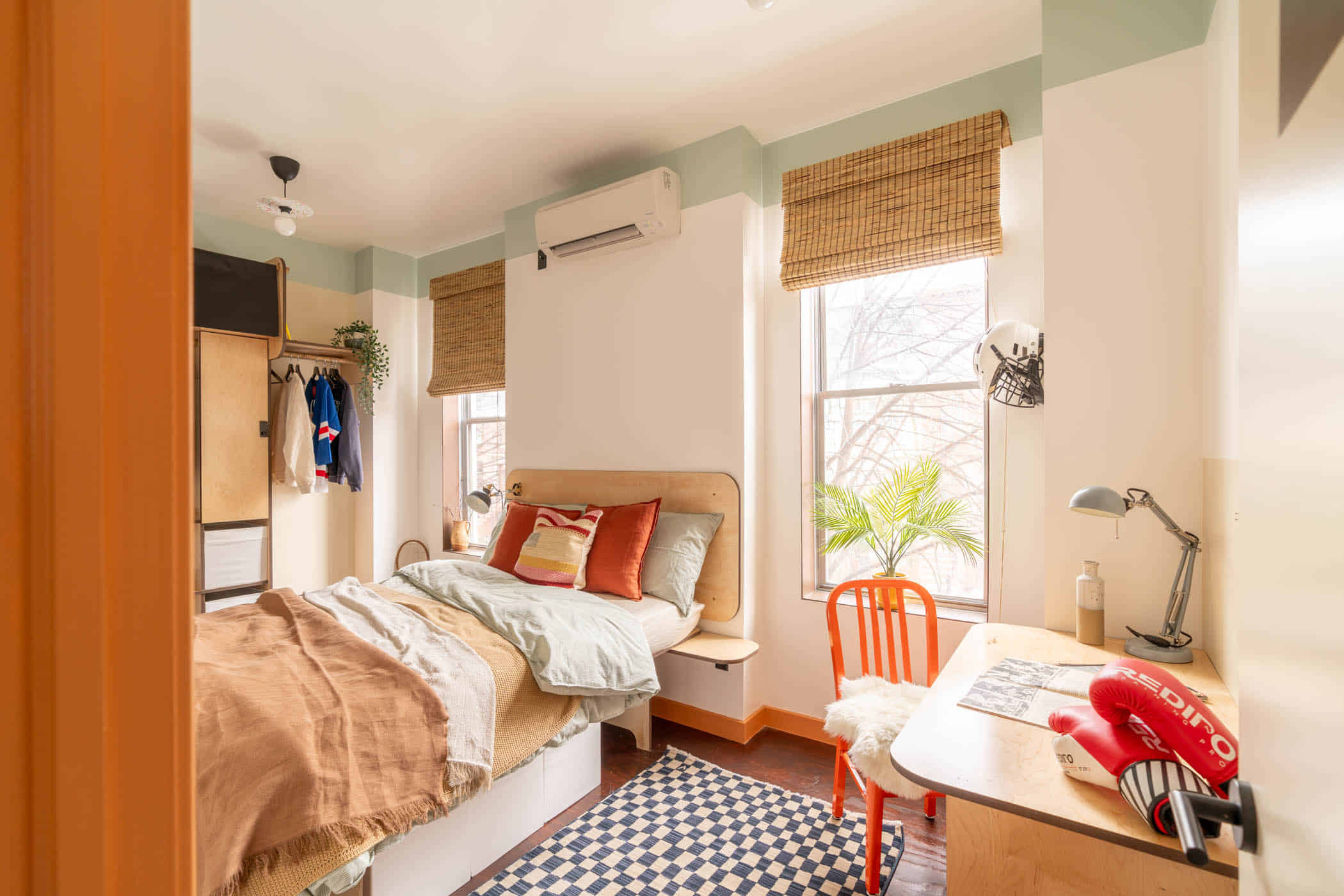 Kitchen?w=400&h=260&fit=crop&q=40&auto=format&trim=auto