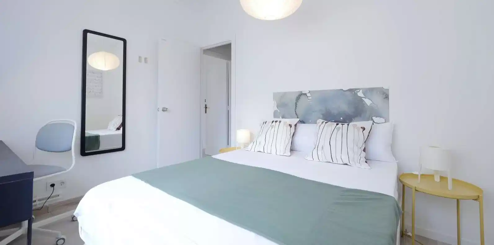 Kitchen?w=400&h=260&fit=crop&q=40&auto=format&trim=auto