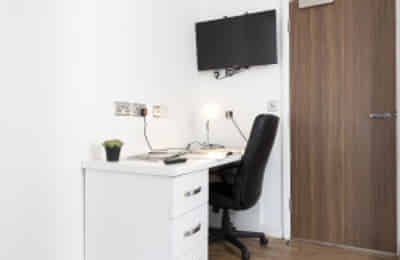 44 Wilberforce Road, Leicester - Leicester, England, United Kingdom - Amenities