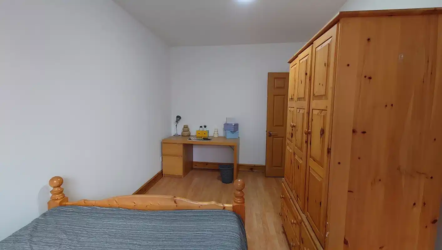 Amenities?w=400&h=260&fit=crop&q=40&auto=format&trim=auto