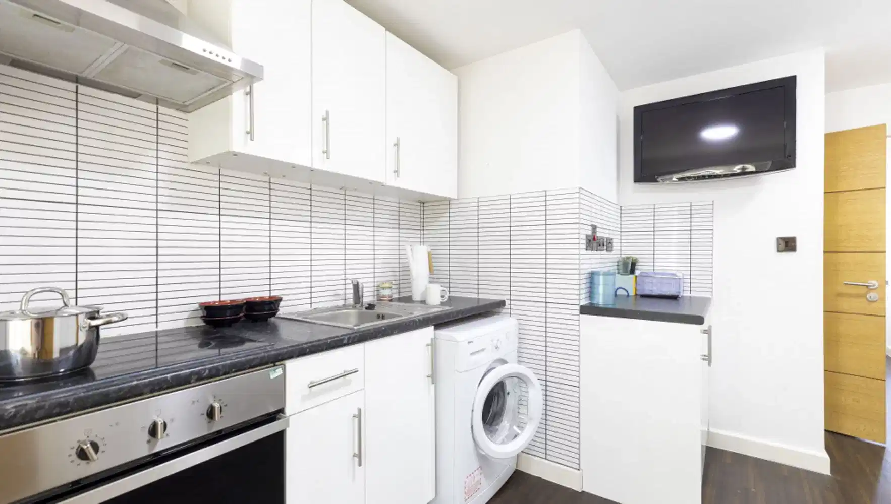 1 West Walk, Leicester - Leicester, England, United Kingdom - Kitchen