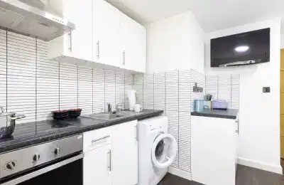 1 West Walk, Leicester - Leicester, England, United Kingdom - Kitchen