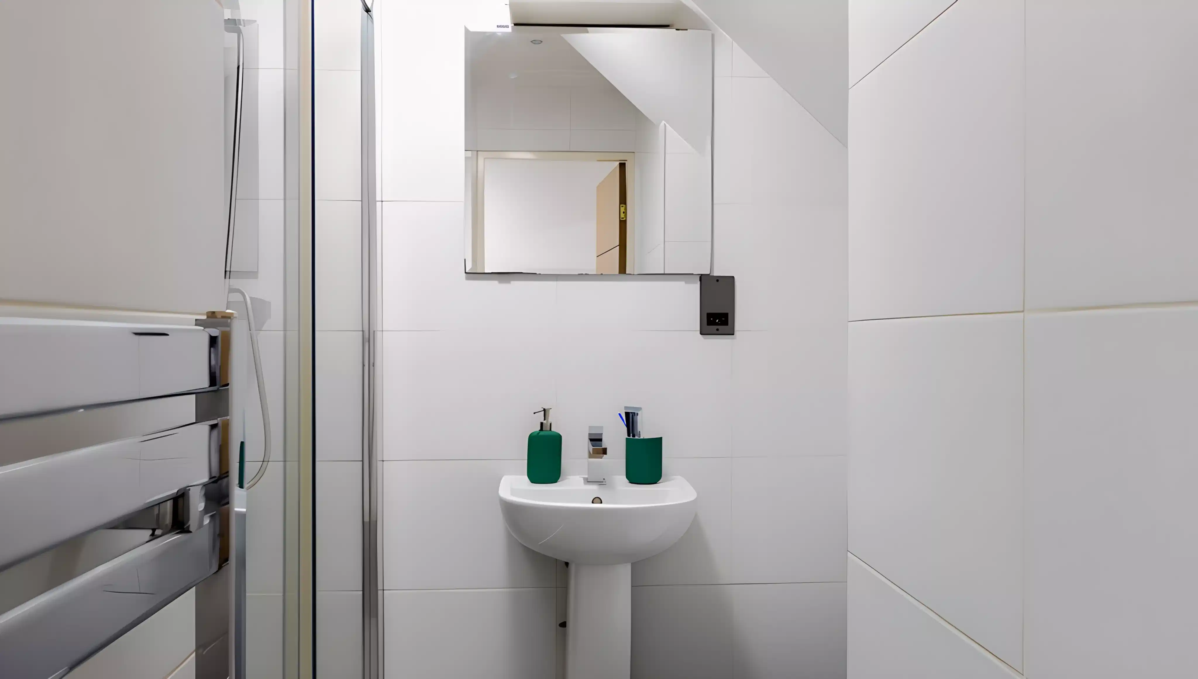 1 West Walk, Leicester - Leicester, England, United Kingdom - Premium Studio - Bathroom