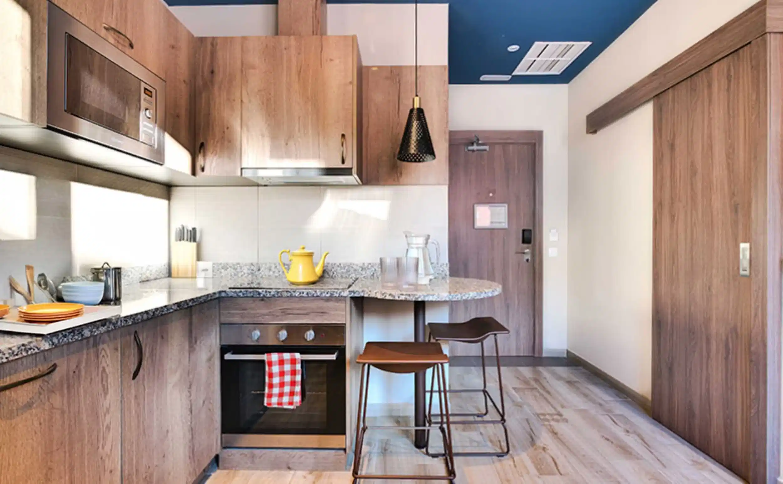 Amenities?w=400&h=260&fit=crop&q=40&auto=format&trim=auto