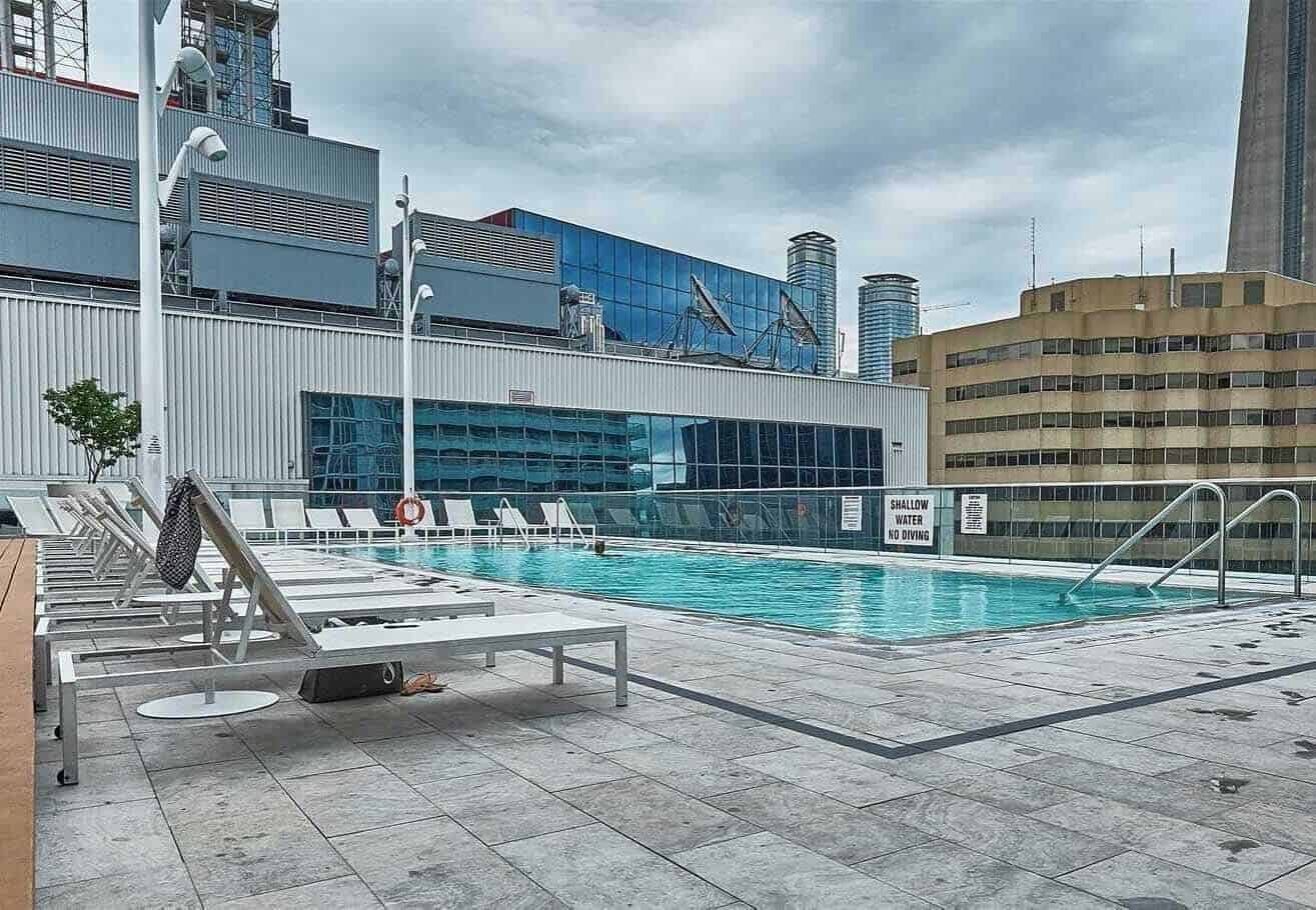 Liwinco 300 Front West, Toronto - Toronto, Ontario, Canada - Amenities