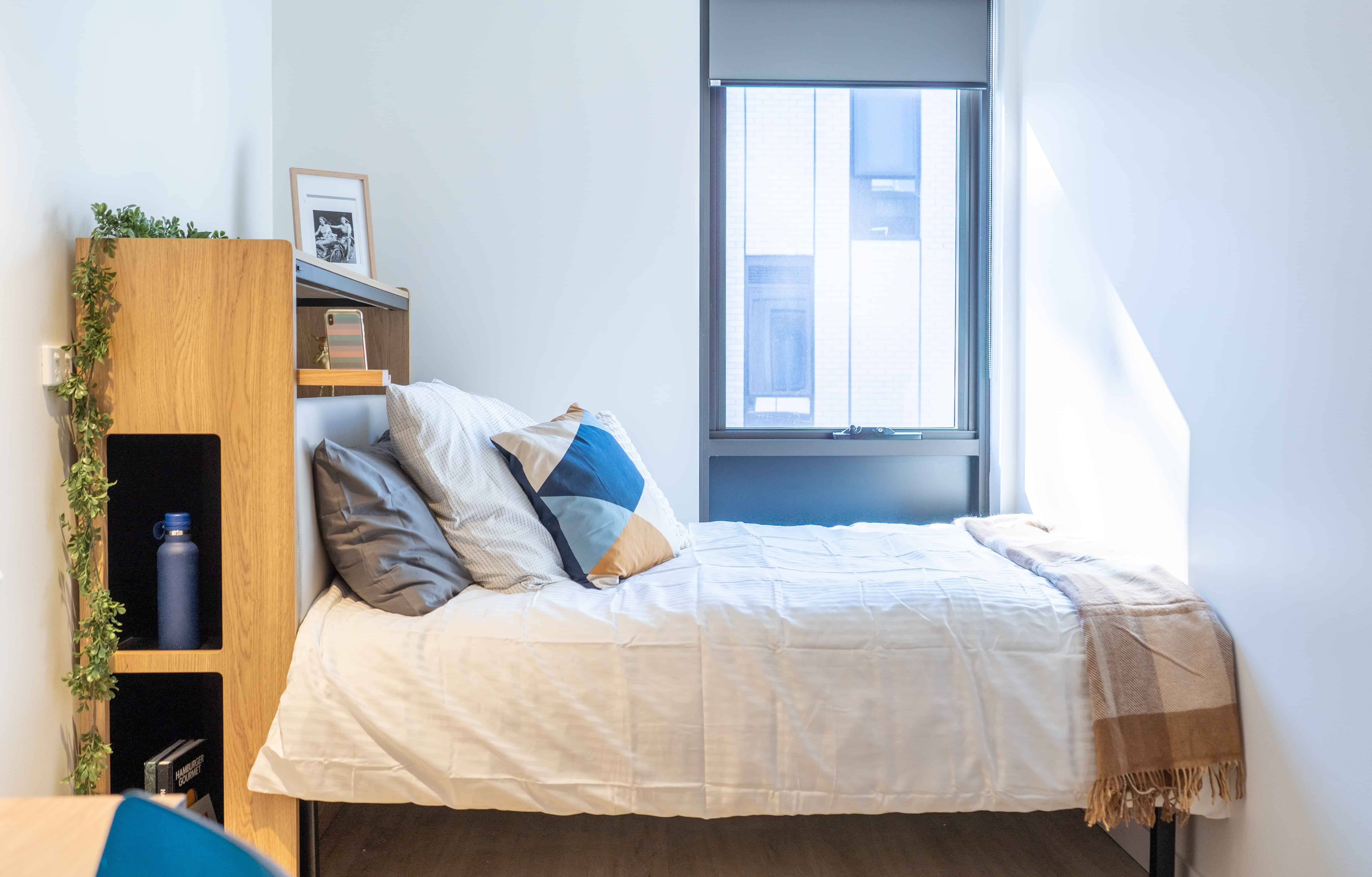 6 Bed 3 Bath - Bedroom