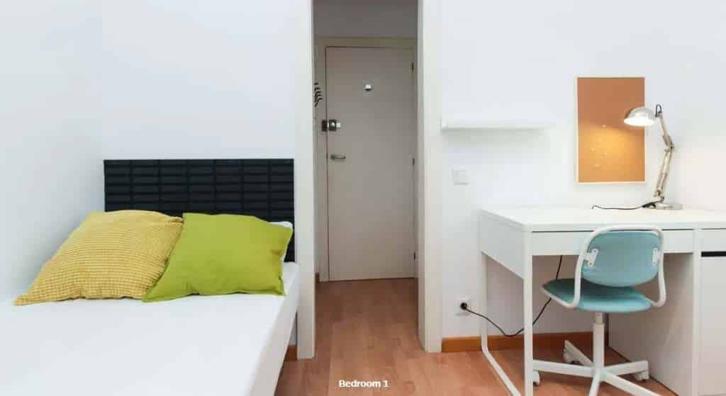 Kitchen?w=400&h=260&fit=crop&q=40&auto=format&trim=auto