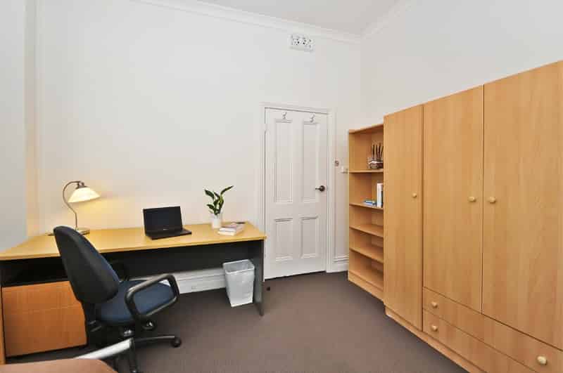 Room 12 (Ensuite) - Bedroom?w=400&h=260&fit=crop&q=40&auto=format&trim=auto