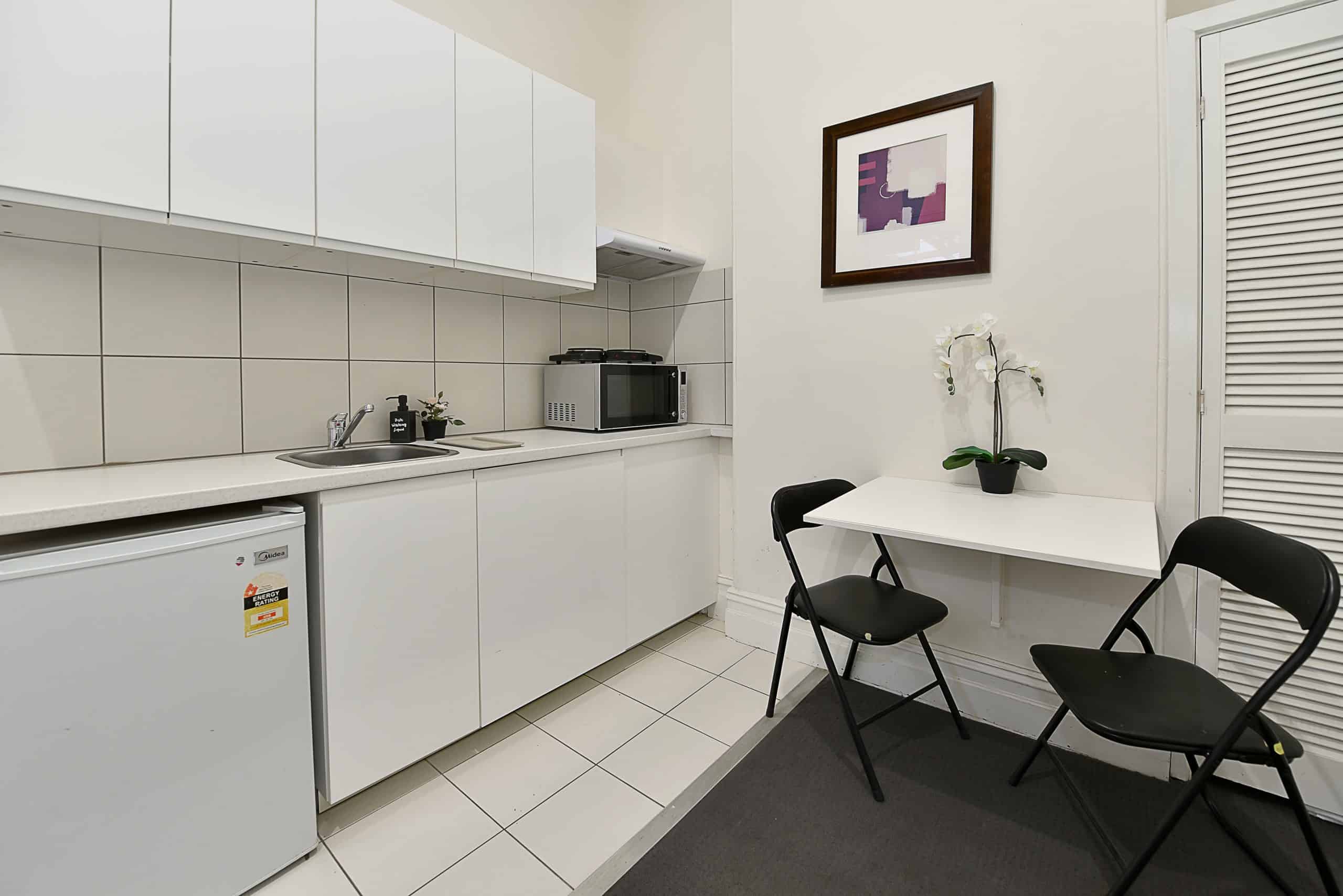 Studio 8 - Bedroom?w=400&h=260&fit=crop&q=40&auto=format&trim=auto