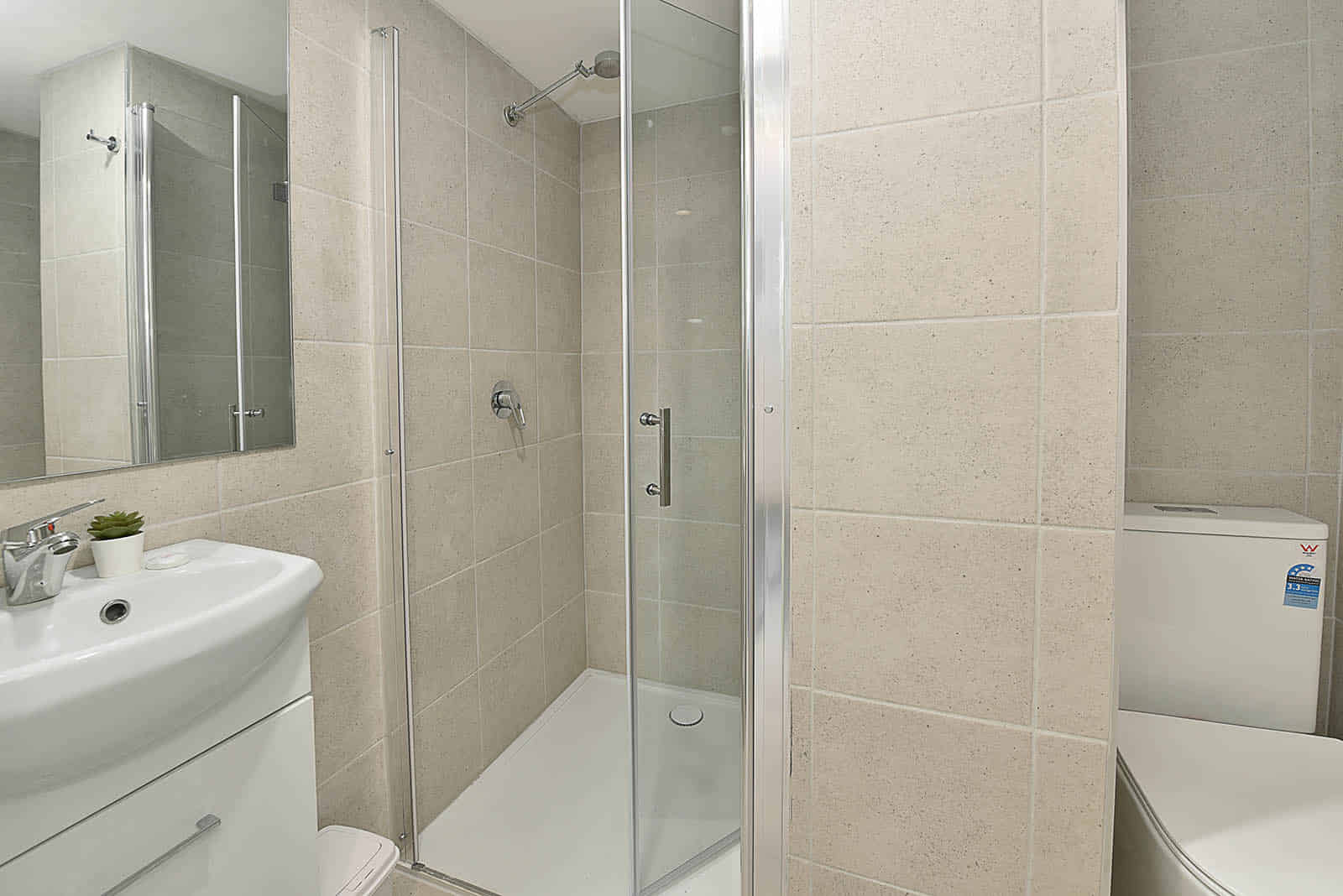 Studio 5 - Kitchen?w=400&h=260&fit=crop&q=40&auto=format&trim=auto