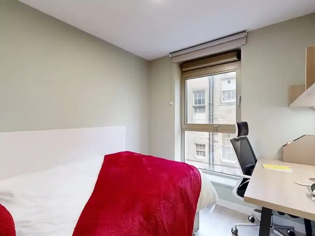 Kitchen?w=400&h=260&fit=crop&q=40&auto=format&trim=auto