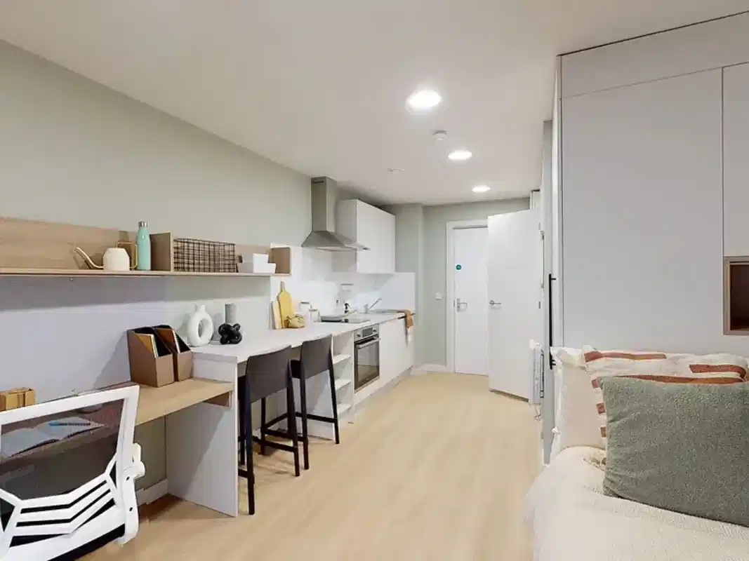 Kitchen?w=400&h=260&fit=crop&q=40&auto=format&trim=auto