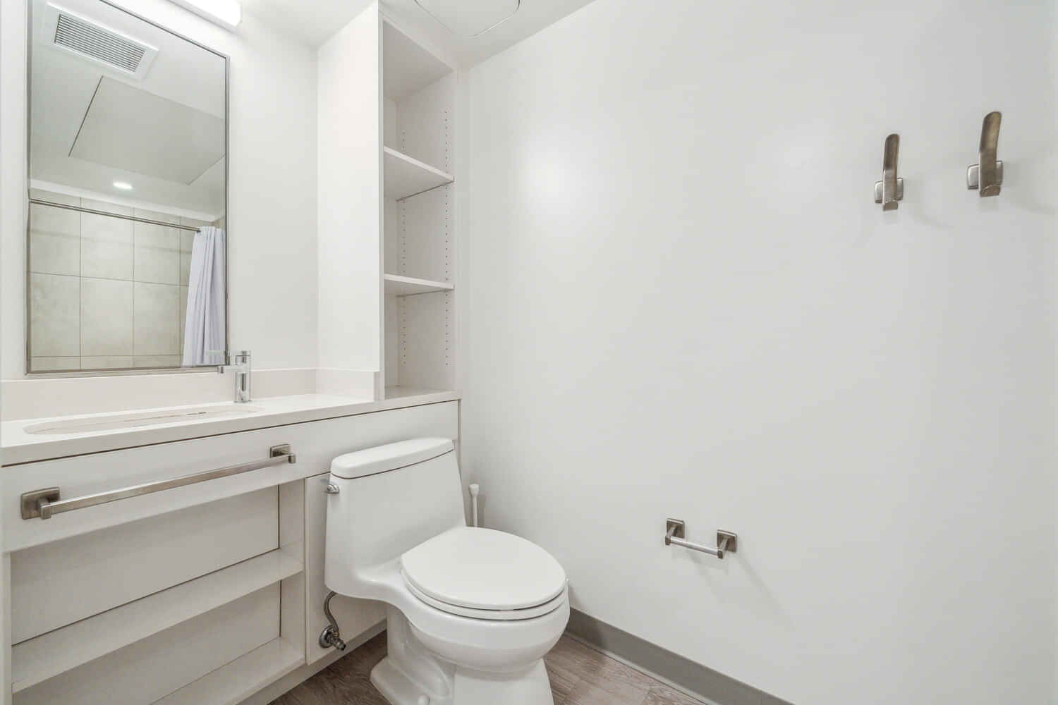 2 Bedroom 2 Bathroom  - Bedroom?w=400&h=260&fit=crop&q=40&auto=format&trim=auto