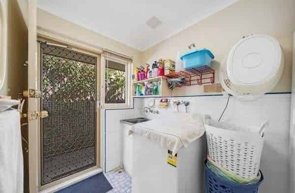Room in a 5 Bedroom Apartment, 39 King William Street, Bayswater, City of Bayswater, 6053 (Room 2) - Perth, Western Australia, Australia - Bedroom 5 - Amenities