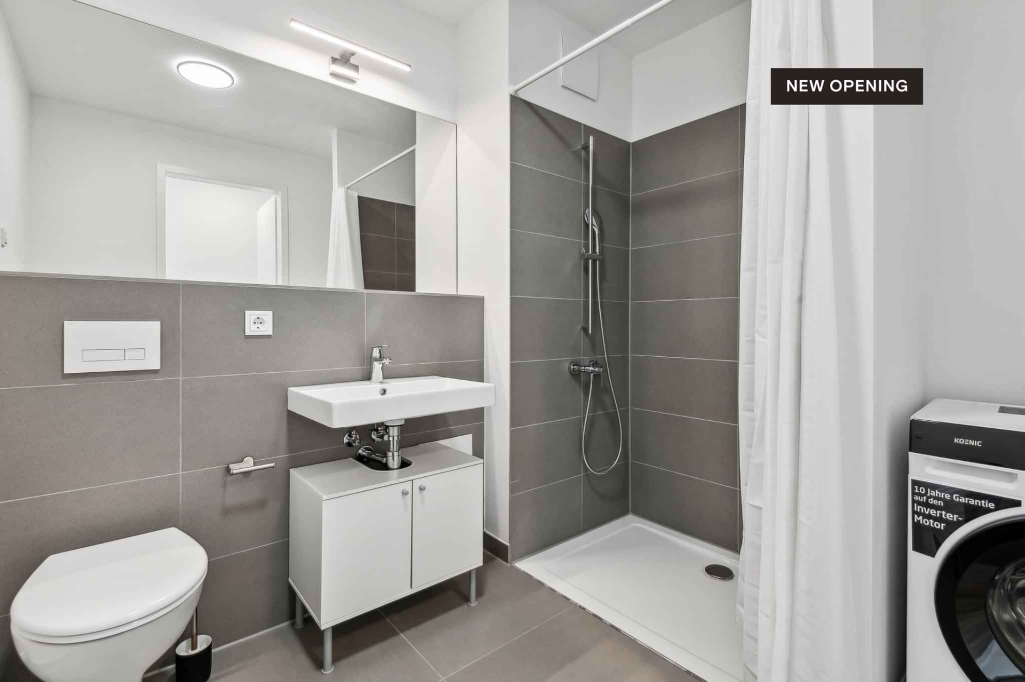 Private Apartment (A) in Lisa-Fittko-Straße 7, Berlin - Berlin, Germany - Bathroom