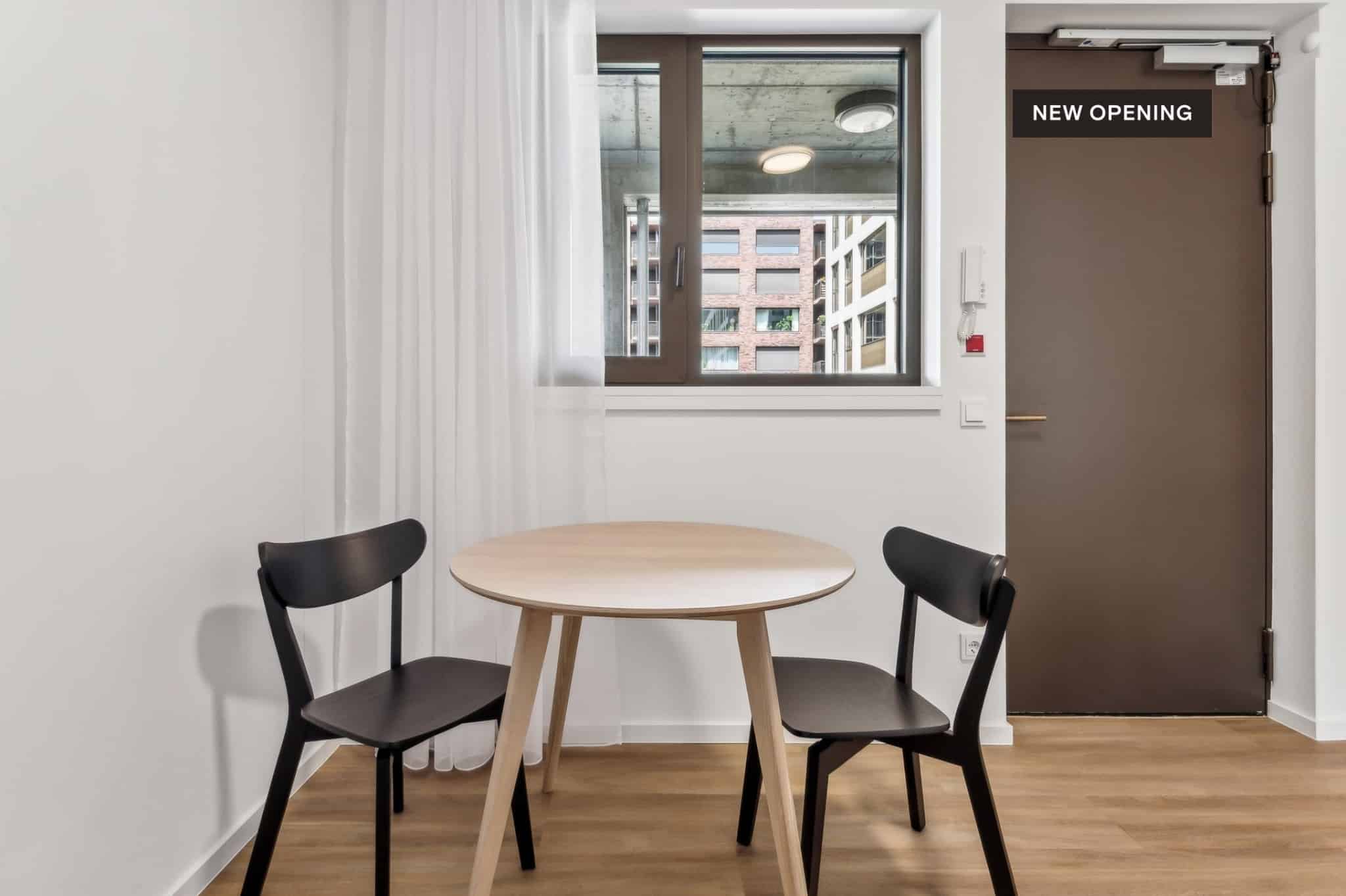 Bathroom?w=400&h=260&fit=crop&q=40&auto=format&trim=auto