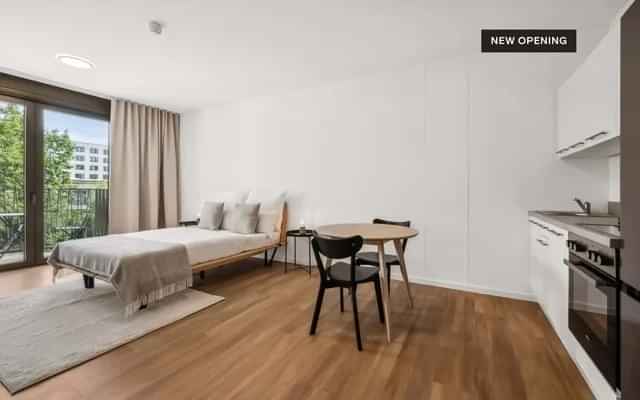 Private Apartment (B) in Lisa-Fittko-Straße 7, Berlin - Berlin, Germany - Bedroom