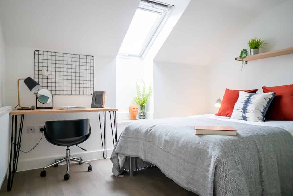 5 Bedroom 5 Bathroom Apartment - Bedroom?w=400&h=260&fit=crop&q=40&auto=format&trim=auto