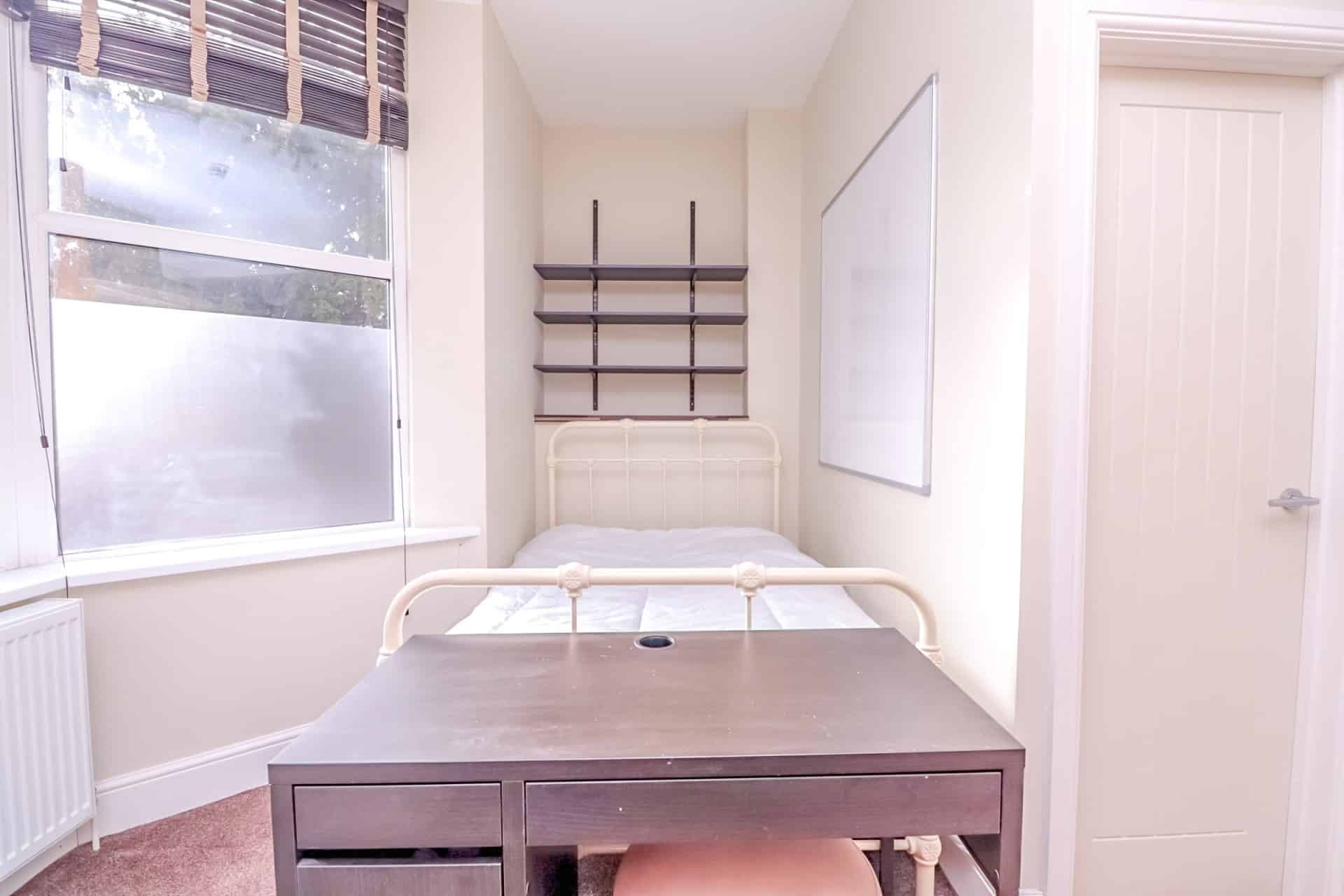 Room in a 7 Bedroom Apartment, 19 St. Catherines, Lincoln LN5 8LT - Lincoln, England, United Kingdom - Bedroom 1 - Bedroom