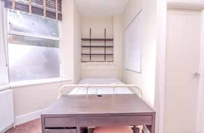 Room in a 7 Bedroom Apartment, 19 St. Catherines, Lincoln LN5 8LT - Lincoln, England, United Kingdom - Bedroom 1 - Bedroom