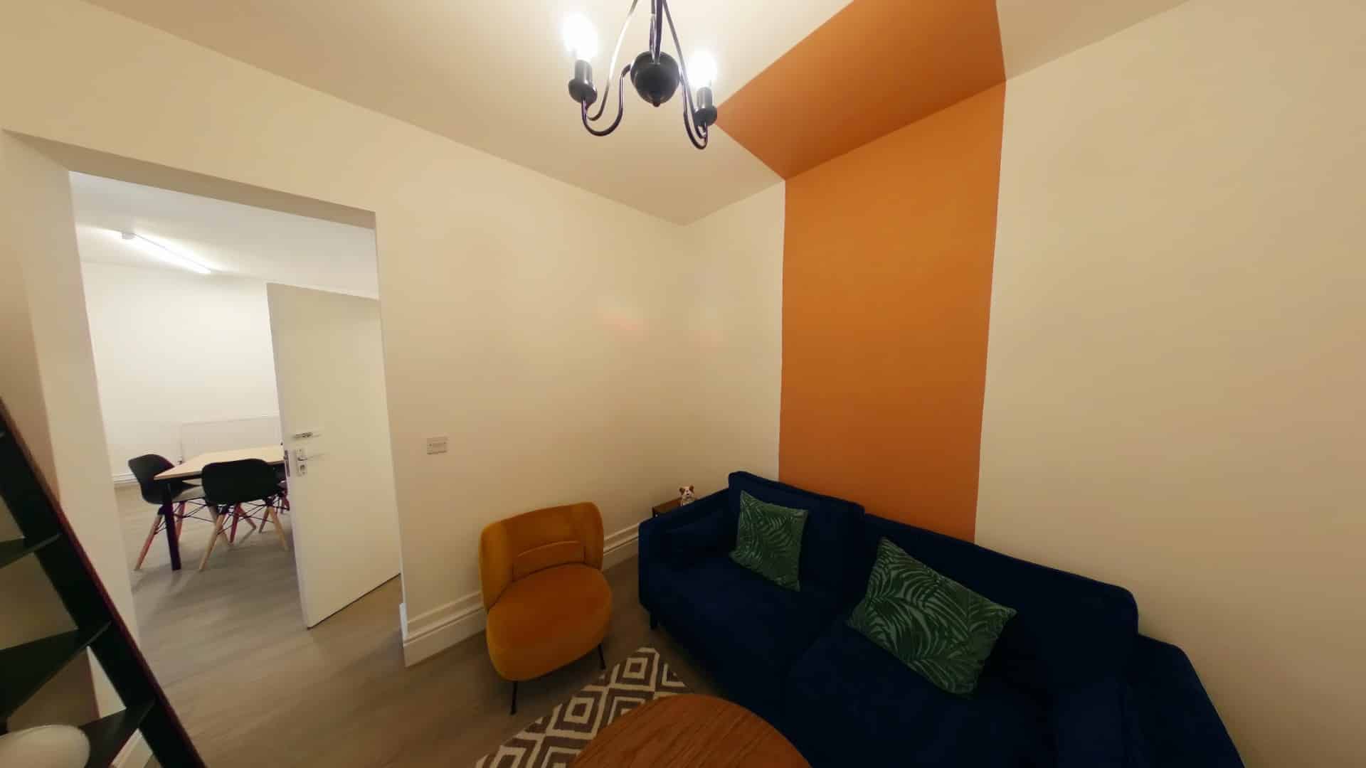 Room in a 5 Bedroom Apartment, 121 Canwick Road, Lincoln LN5 8EY - Lincoln, England, United Kingdom - Bedroom 1 - Common Area