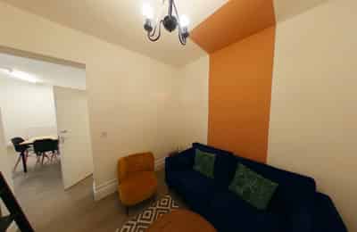 Room in a 5 Bedroom Apartment, 121 Canwick Road, Lincoln LN5 8EY - Lincoln, England, United Kingdom - Bedroom 1 - Common Area