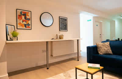 Room in a 4 Bedroom Apartment, 119 Canwick Road, Lincoln LN5 8EY - Lincoln, England, United Kingdom - Amenities