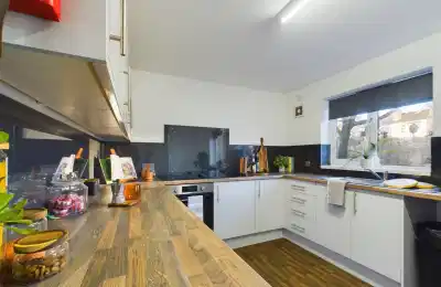 10 Brookside, Derby - Derby, England, United Kingdom - Kitchen