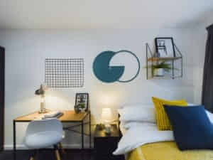 Common Area?w=400&h=260&fit=crop&q=40&auto=format&trim=auto