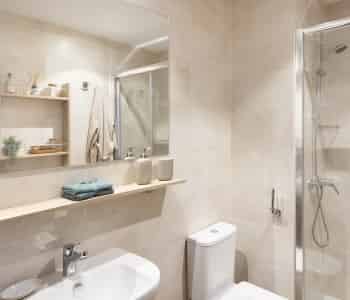 Exterior?w=400&h=260&fit=crop&q=40&auto=format&trim=auto