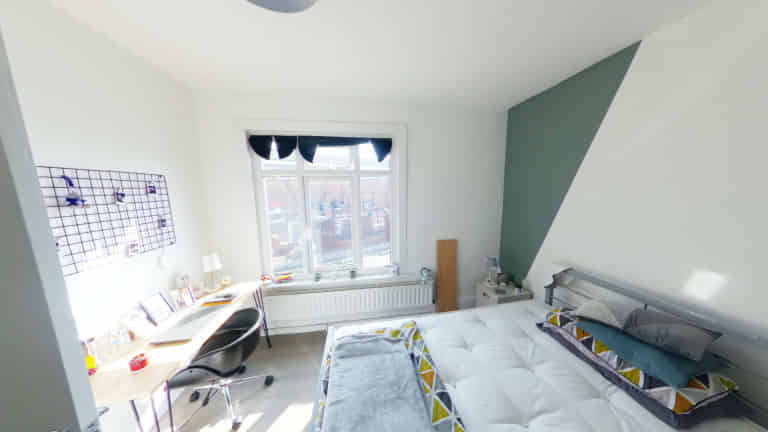 Room in a 8 Bedroom Apartment, 71 Monks Road, Lincoln LN2 5HP - Lincoln, England, United Kingdom - Bedroom 1  - Bedroom