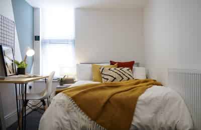 Room in a 6 Bedroom Apartment, 3 Baggholme Road, Lincoln LN2 5BQ - Lincoln, England, United Kingdom - Bedroom 3 - Bedroom