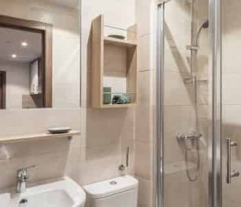 Amenities?w=400&h=260&fit=crop&q=40&auto=format&trim=auto