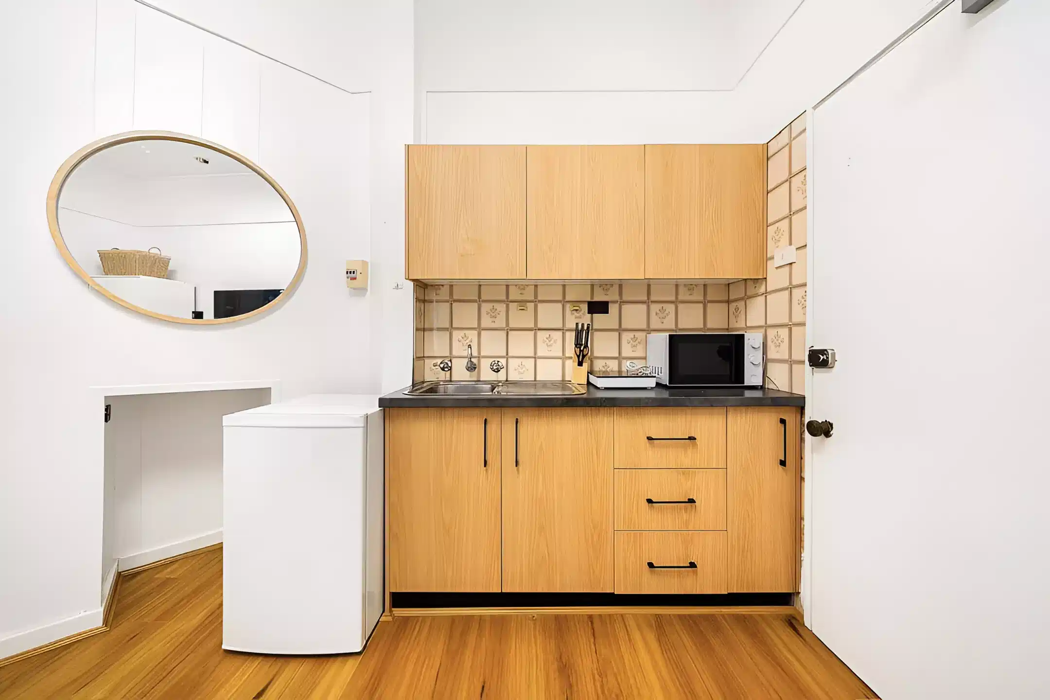 Sharesorted Glebe, Sydney - Sydney, New South Wales, Australia - Kitchen