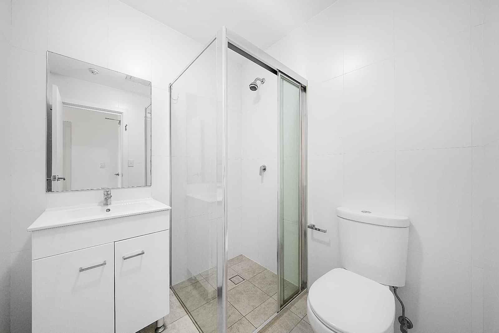 Common Area?w=400&h=260&fit=crop&q=40&auto=format&trim=auto