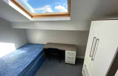 Room in a 6 Bedroom Apartment, 59 Trafford Street, Preston PR1 7QE - Preston, England, United Kingdom - Bedroom 2 - Bedroom