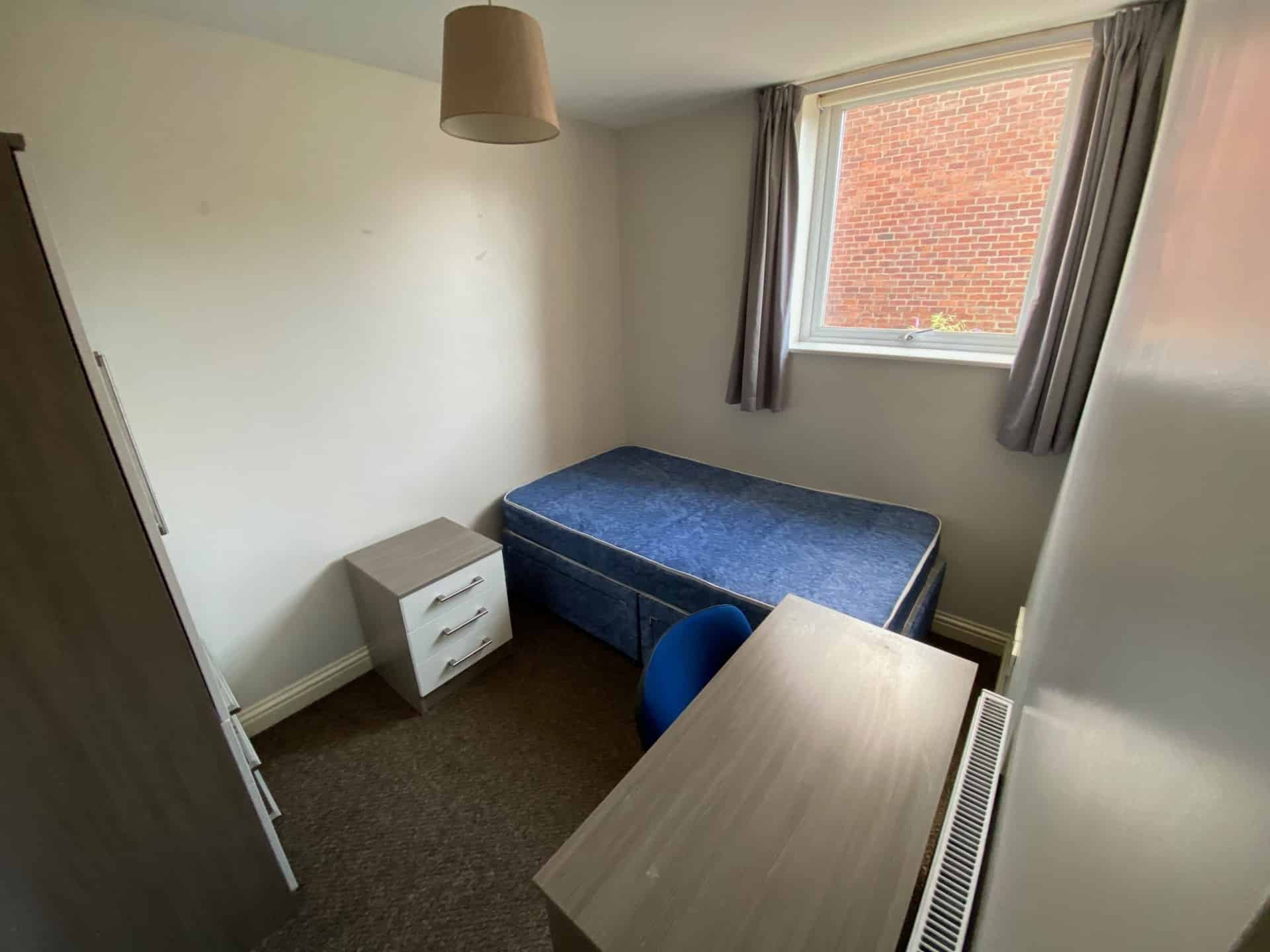 Room in a 6 Bedroom Apartment, 59 Trafford Street, Preston PR1 7QE - Preston, England, United Kingdom - Bedroom 4 - Bedroom