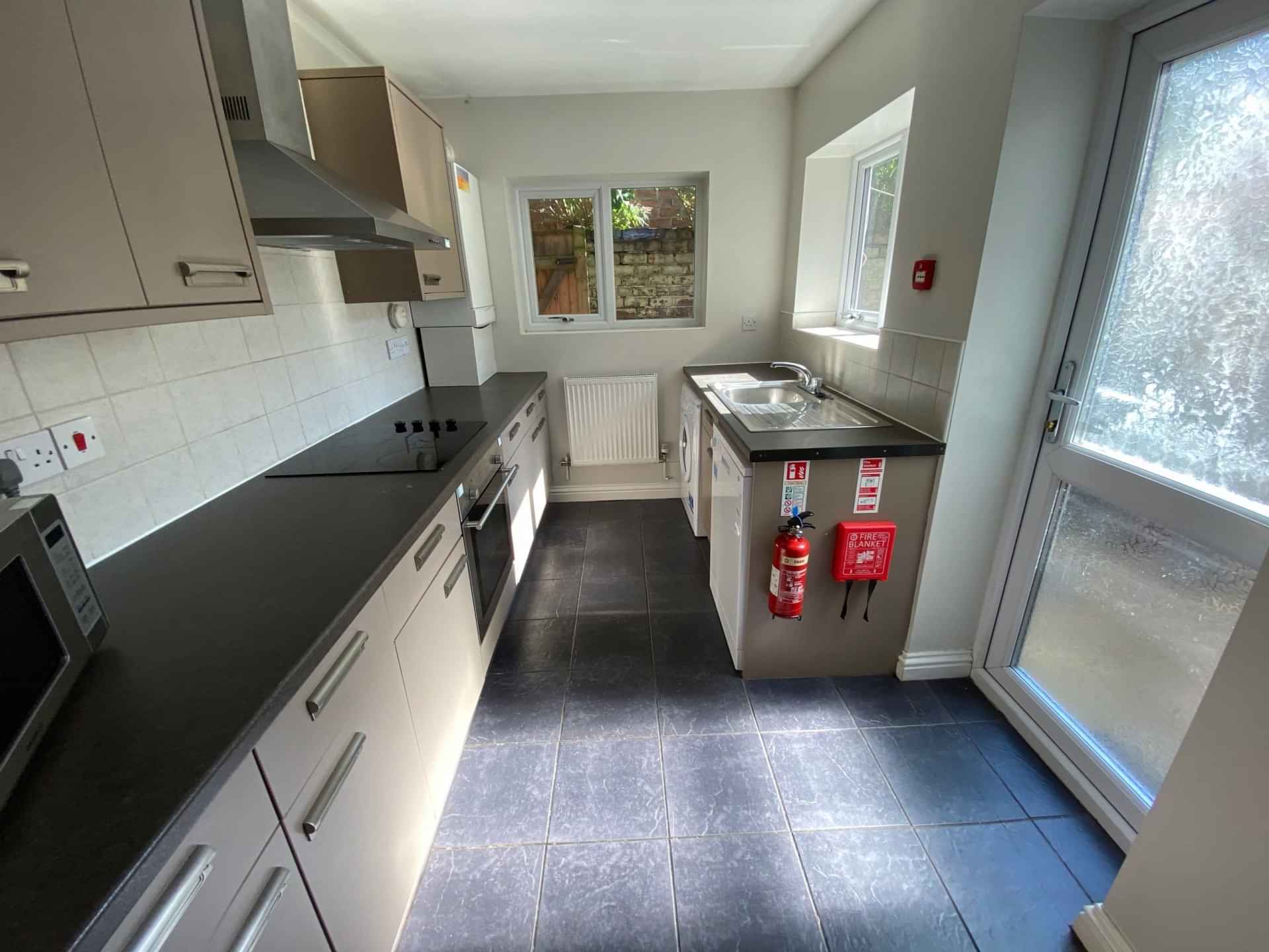 Bedroom 3 - Bedroom?w=400&h=260&fit=crop&q=40&auto=format&trim=auto