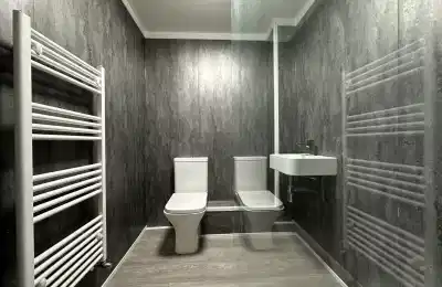 132 Uttoxeter New Road, Derby - Derby, England, United Kingdom - 7 Bedroom House - Bathroom