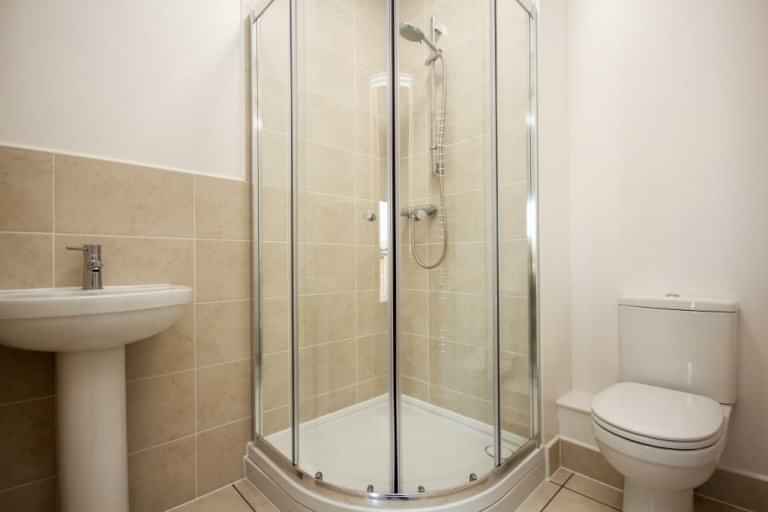 Room in a 4 Bedroom Apartment, Flat 6, 18 China Street, Lancaster LA1 1EX - Lancaster, England, United Kingdom - Bedroom 1  - Bathroom