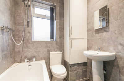 Room in a 7 Bedroom Apartment, 1 Coulston Road, Lancaster LA1 3AD - Lancaster, England, United Kingdom - Bedroom 1 - Bathroom