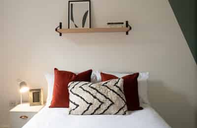 Bedroom 3 - Amenities?w=400&h=260&fit=crop&q=40&auto=format&trim=auto