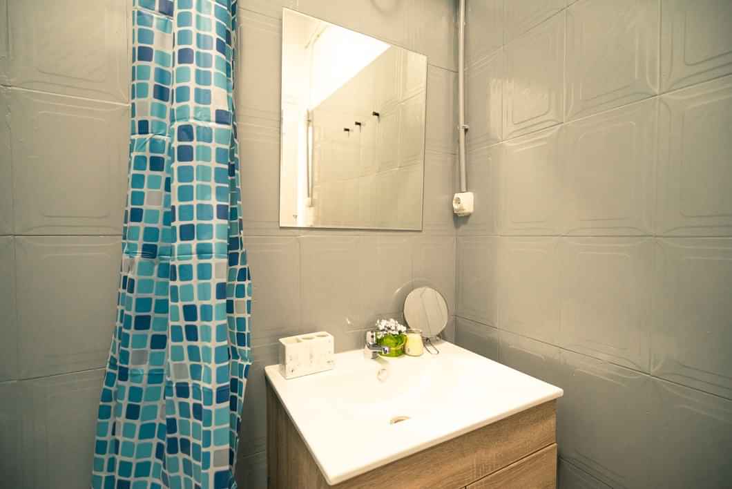 Las Ramblas, Barcelona - Barcelona, Spain - Bathroom